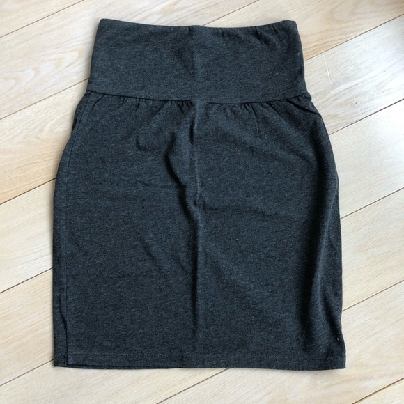 Aritzia Talula xs stretch cotton skirt - Picture 2 of 2